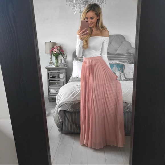 LAST ONE!!! Blush Chiffon Maxi Pleated Skirt - Picture 2 of 7